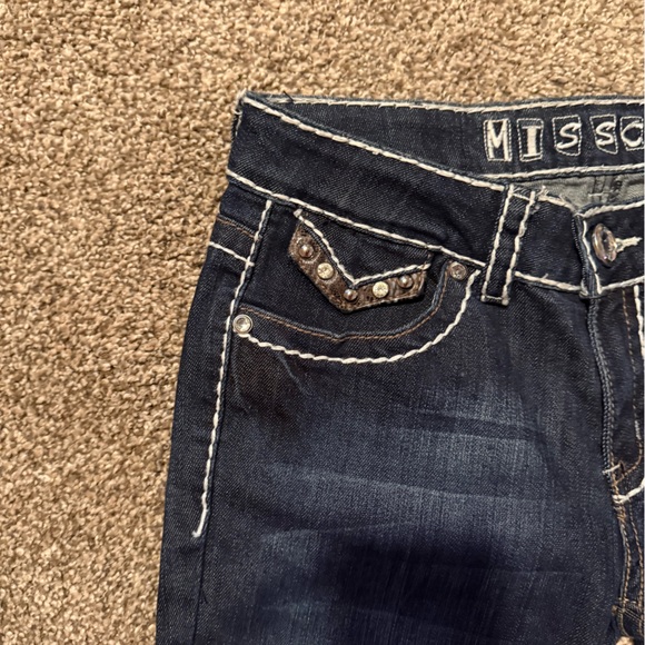 Miss Chic - Picture 2 of 5